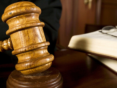 Во Владивостоке начался суд над врачами по делу о продаже младенцев в Китай