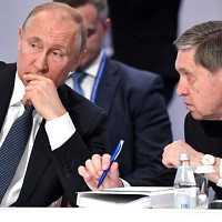 «Зеленский не слушается Трампа. Он знает, что Путин не полетит в Турцию. Ушаков уже сказал, кто отпр
