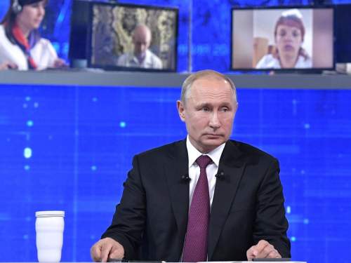 Прямая линия с Путиным: 14 декабря президент отвечает на вопросы россиян и журналистов (ВИДЕО) Прямая линия с Путиным: 14 декабря президент отвечает на вопросы россиян и журналистов (ВИДЕО)