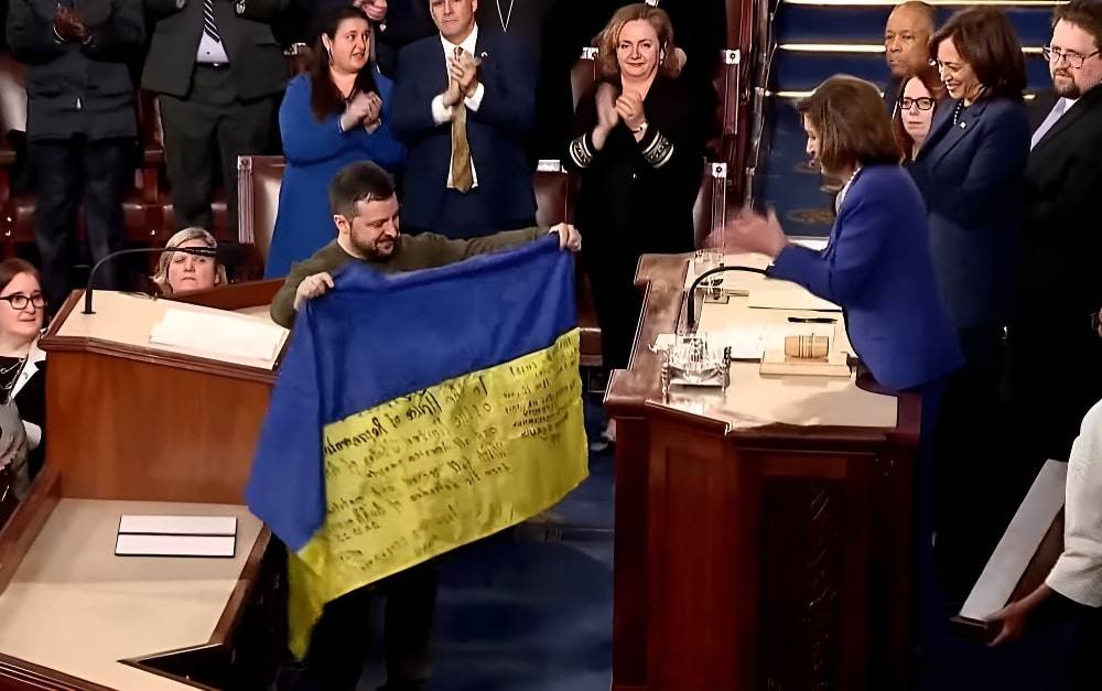 В США Зеленского сравнили с мошенником, организовавшим крупнейшую финансовую пирамиду В США Зеленского сравнили с мошенником, организовавшим крупнейшую финансовую пирамиду