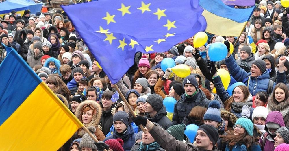 В ЕС обещают даже ценой разрушения блока дать денег Украине В ЕС обещают даже ценой разрушения блока дать денег Украине