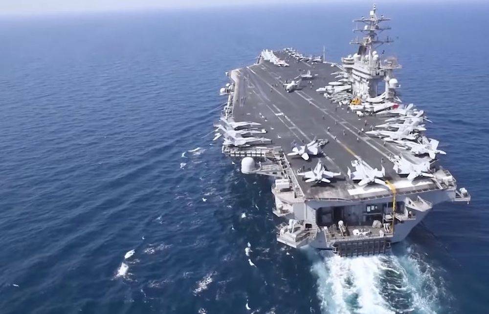 Крупнейшие перевозчики отказались от навигации в Красном море, США готовятся ударить по хуситам Крупнейшие перевозчики отказались от навигации в Красном море, США готовятся ударить по хуситам