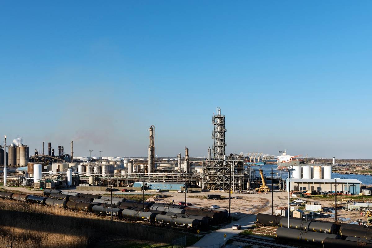 Bloomberg: с американскими нефтяными конкурентами Россия борется нарушая обещания Bloomberg: с американскими нефтяными конкурентами Россия борется нарушая обещания