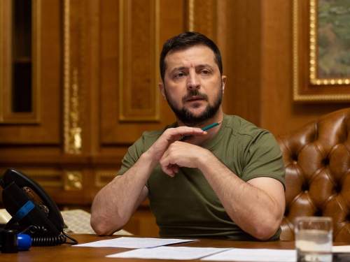 Зеленский отказался от переговоров с РФ и назвал бредом частичное вступление Украины в НАТО