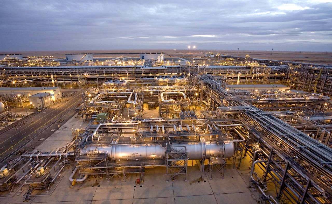 Переработка нефти в России побила рекорд апреля 2023 года Переработка нефти в России побила рекорд апреля 2023 года