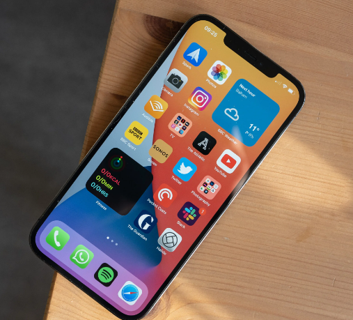 В США iPhone 12 провел три месяца под водой и продолжил работать В США iPhone 12 провел три месяца под водой и продолжил работать