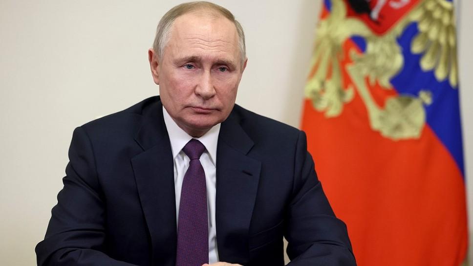Владимир Путин прервал заседание Совета по нацпроектам, чтобы пообщаться с 13-летней школьницей из Петербурга Владимир Путин прервал заседание Совета по нацпроектам, чтобы пообщаться с 13-летней школьницей из Петербурга