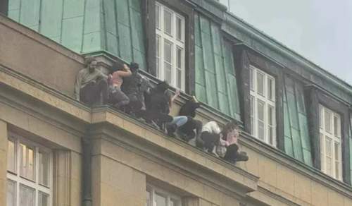 В Праге при стрельбе в университете погибли 10 человек (ФОТО, ВИДЕО)