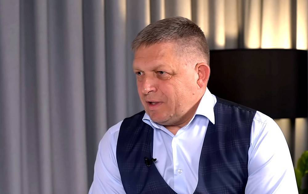 Фицо заявил, что Украине не поможет даже всё оружие мира Фицо заявил, что Украине не поможет даже всё оружие мира