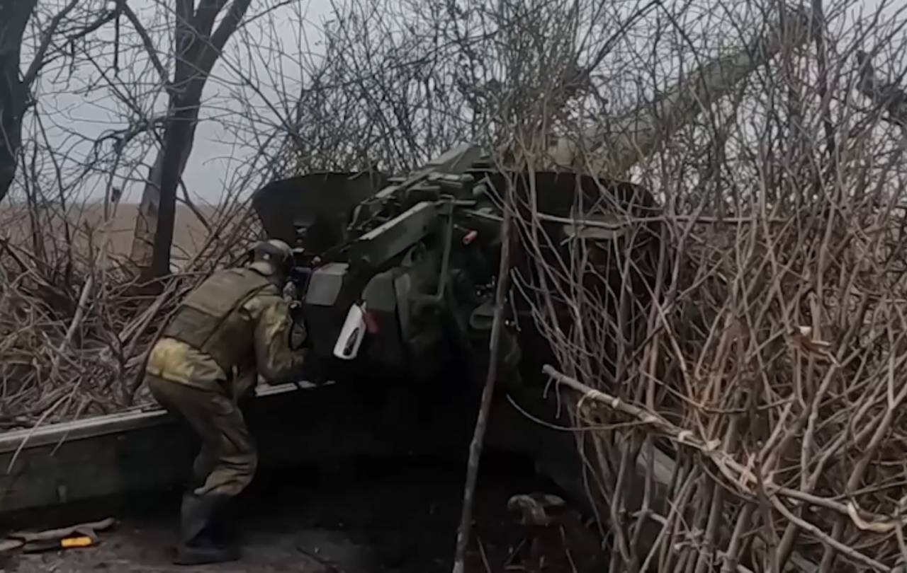 ВС РФ ведут бои на подступах к Часовому Яру, занимая опорные пункты врага ВС РФ ведут бои на подступах к Часовому Яру, занимая опорные пункты врага