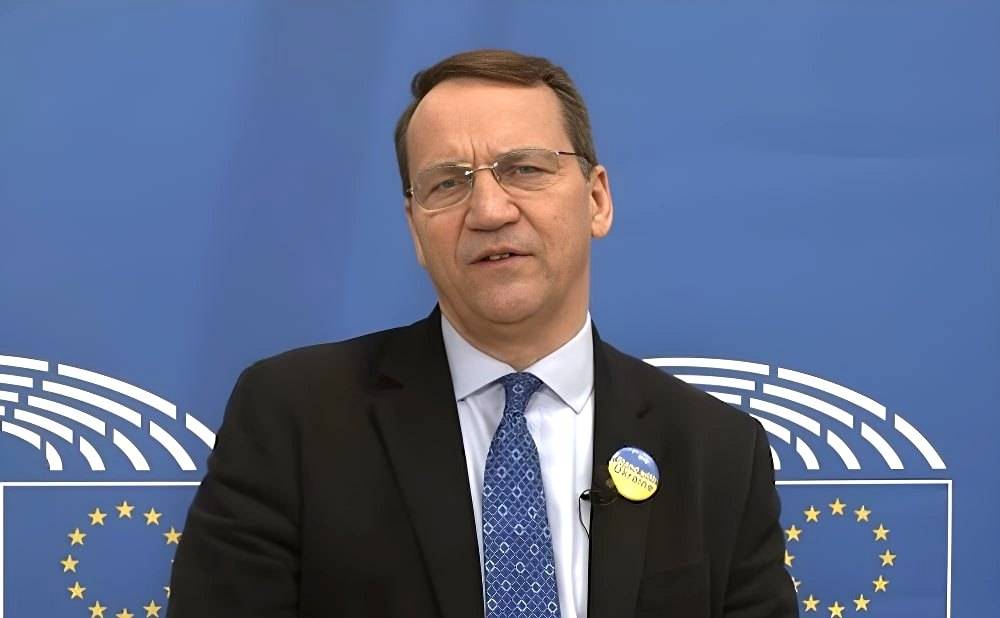 МИД Польши призвал передать Украине дальнобойные ракеты для ударов по России МИД Польши призвал передать Украине дальнобойные ракеты для ударов по России