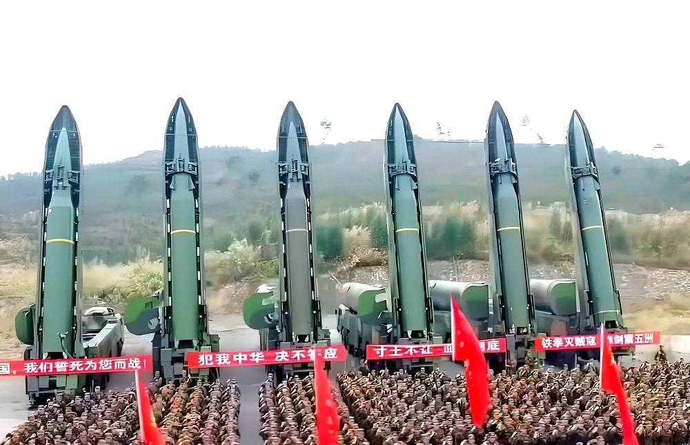 Разведка США: китайские ракеты вместо топлива заправлены водой