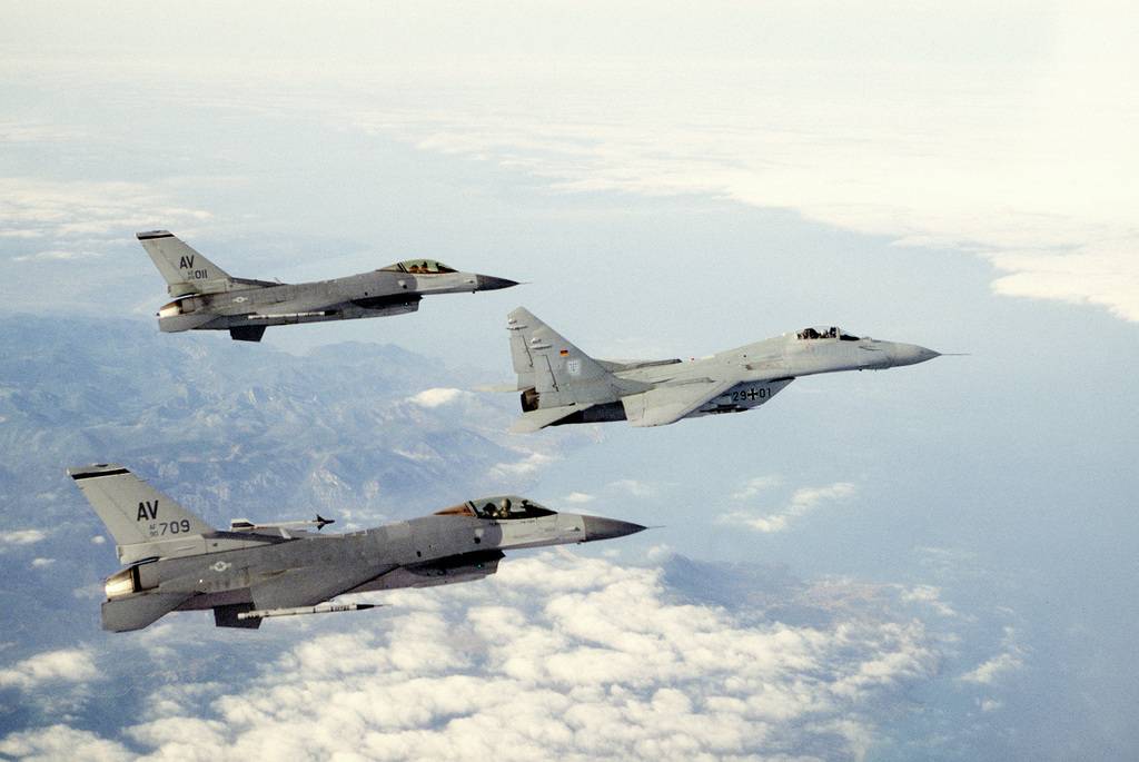 Немецкие источники: после получения F-16 ВСУ могут перейти в наступление с целью блокирования Крыма с севера
