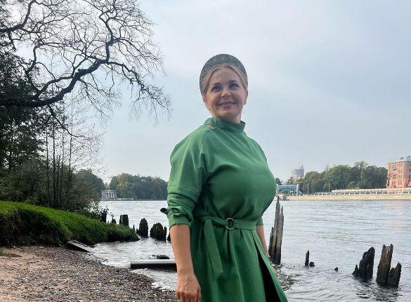 Ирина Пегова приехала в Нижний Новгород и посетила выставку