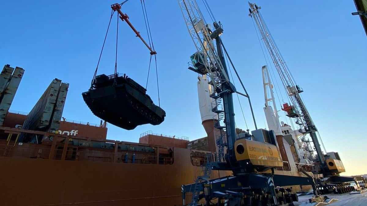 Польша получила из США новую партию танков M1A1FEP Abrams Польша получила из США новую партию танков M1A1FEP Abrams