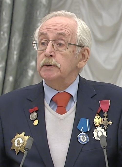 Василий Ливанов сравнил Аллу Пугачеву и других эмигрировавших артистов с мыльным пузырем
