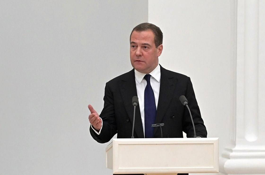 Медведев жестко ответил спикеру ВС ВСУ Юрию Игнату