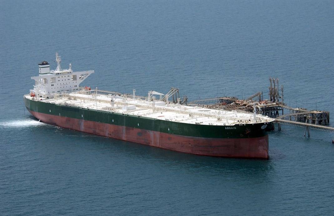США покупают российскую нефть дороже установленного ими же потолка США покупают российскую нефть дороже установленного ими же потолка