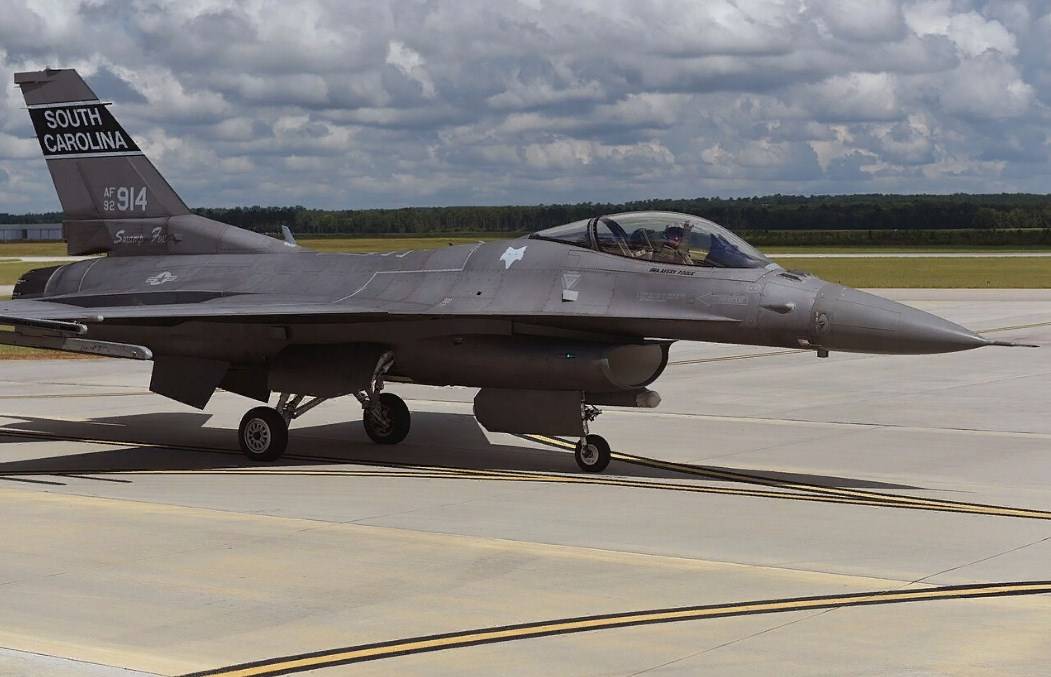 Арестович*: у Украины нет шансов на успех даже с F-16