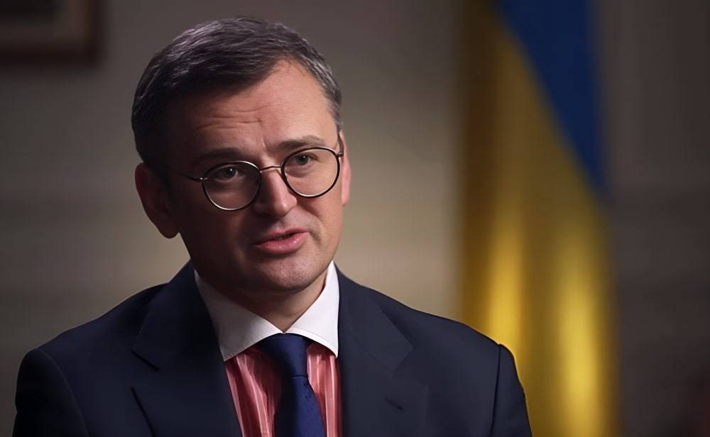 Кулеба заявил о готовности украинцев воевать против России лопатами Кулеба заявил о готовности украинцев воевать против России лопатами