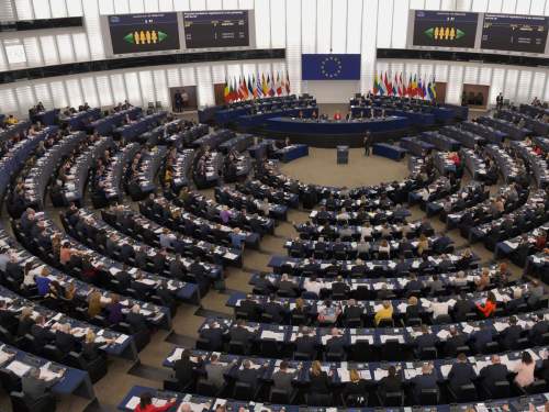 Евродепутаты переругались из-за Украины и дошли до оскорблений Евродепутаты переругались из-за Украины и дошли до оскорблений
