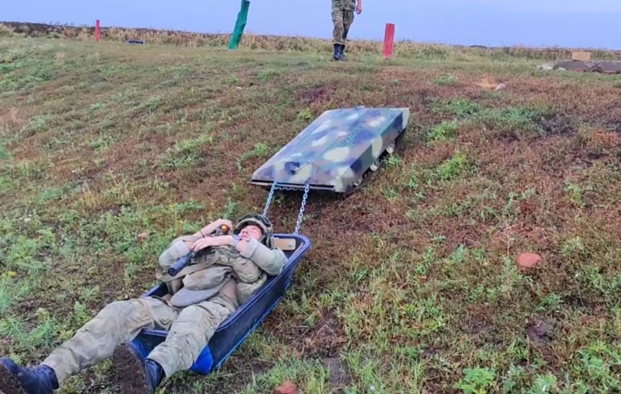 Российские войска успешно испытали в зоне СВО универсального робота «Братишка»