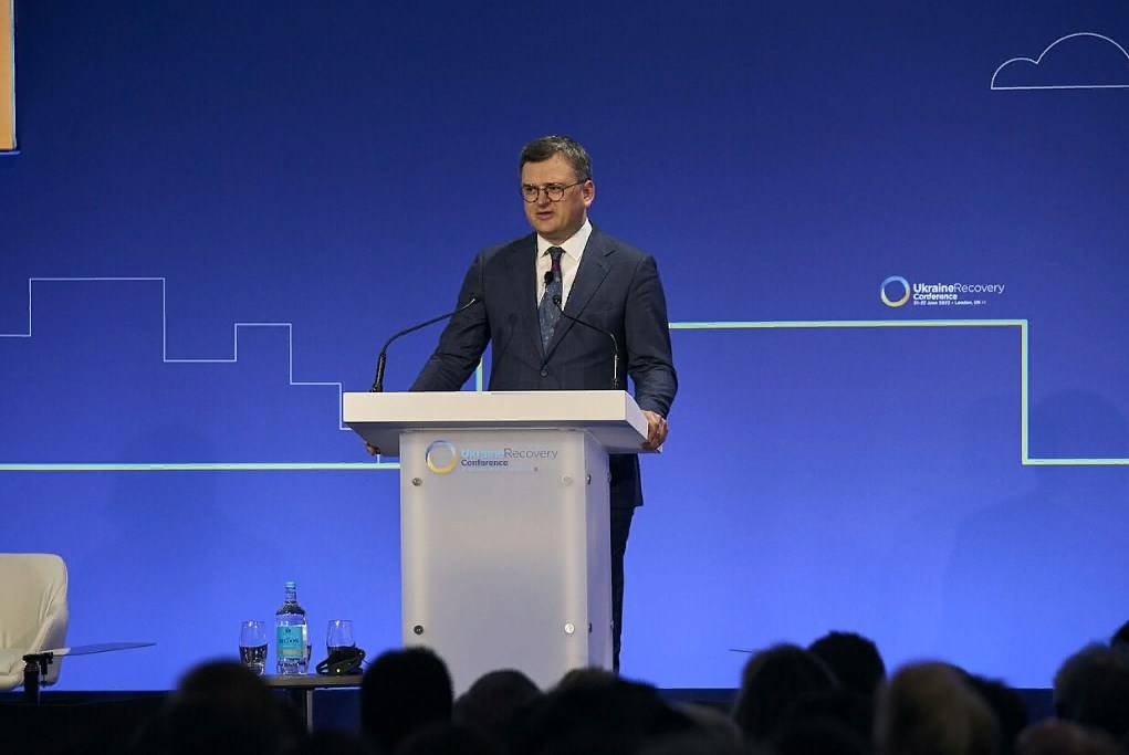 Кулеба заявил, что США в украинском конфликте сохраняют главное: жизни своих солдат
