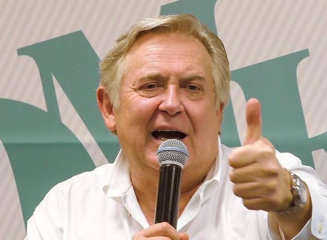 Юрий Стоянов посоветовал молодому поколению комиков больше читать и смотреть фильмы Юрий Стоянов посоветовал молодому поколению комиков больше читать и смотреть фильмы