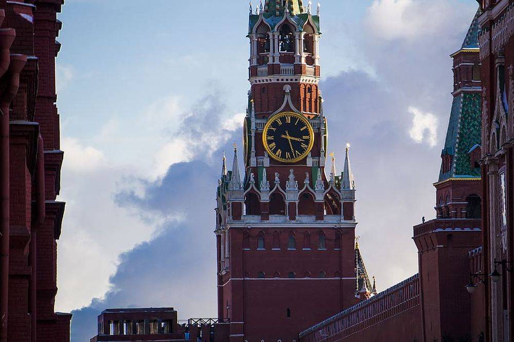 Bloomberg: два года украинского конфликта закалили Россию и измотали Запад