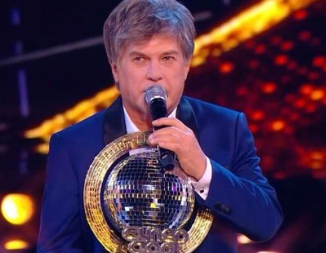 Алексей Глызин перестал развратничать на гастролях из-за страха потерять жену