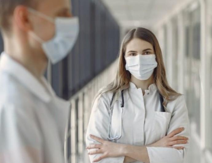 Врач Завадская поделилась важной информацией о проблеме «шишки» на ноге