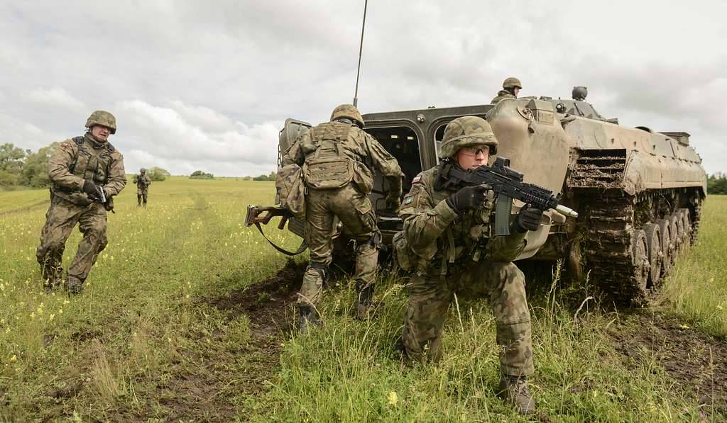 Польские фермеры протестуют против учений НАТО: поля становятся непригодными