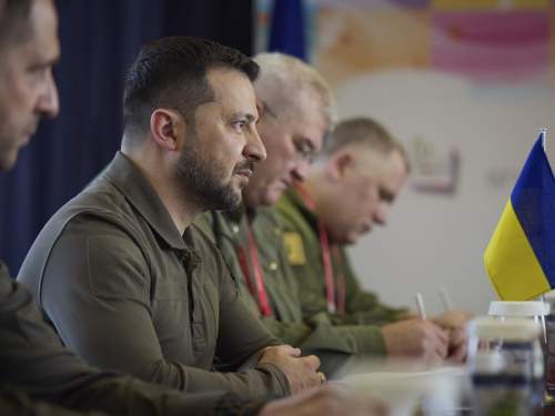 Биограф Зеленского рассказал, что Запад предлагал Киеву в начале СВО