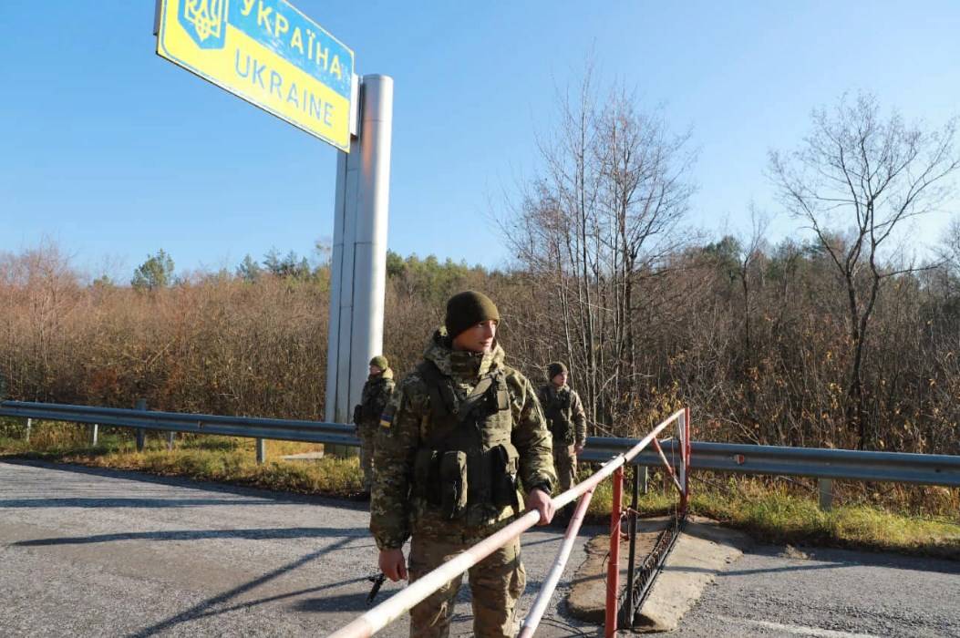 Украинские военнообязанные не смогут выехать за границу после получения еще одного гражданства