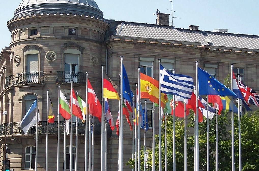 Economist оценил помощь ЕС Украине словами «говорят много, делают мало»