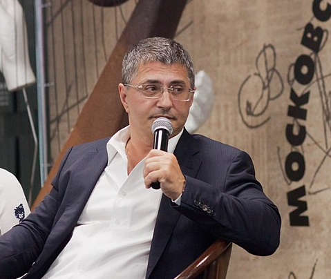 Александр Мясников не стал скрывать и возмутился статьями журналистов о здоровье Александр Мясников не стал скрывать и возмутился статьями журналистов о здоровье