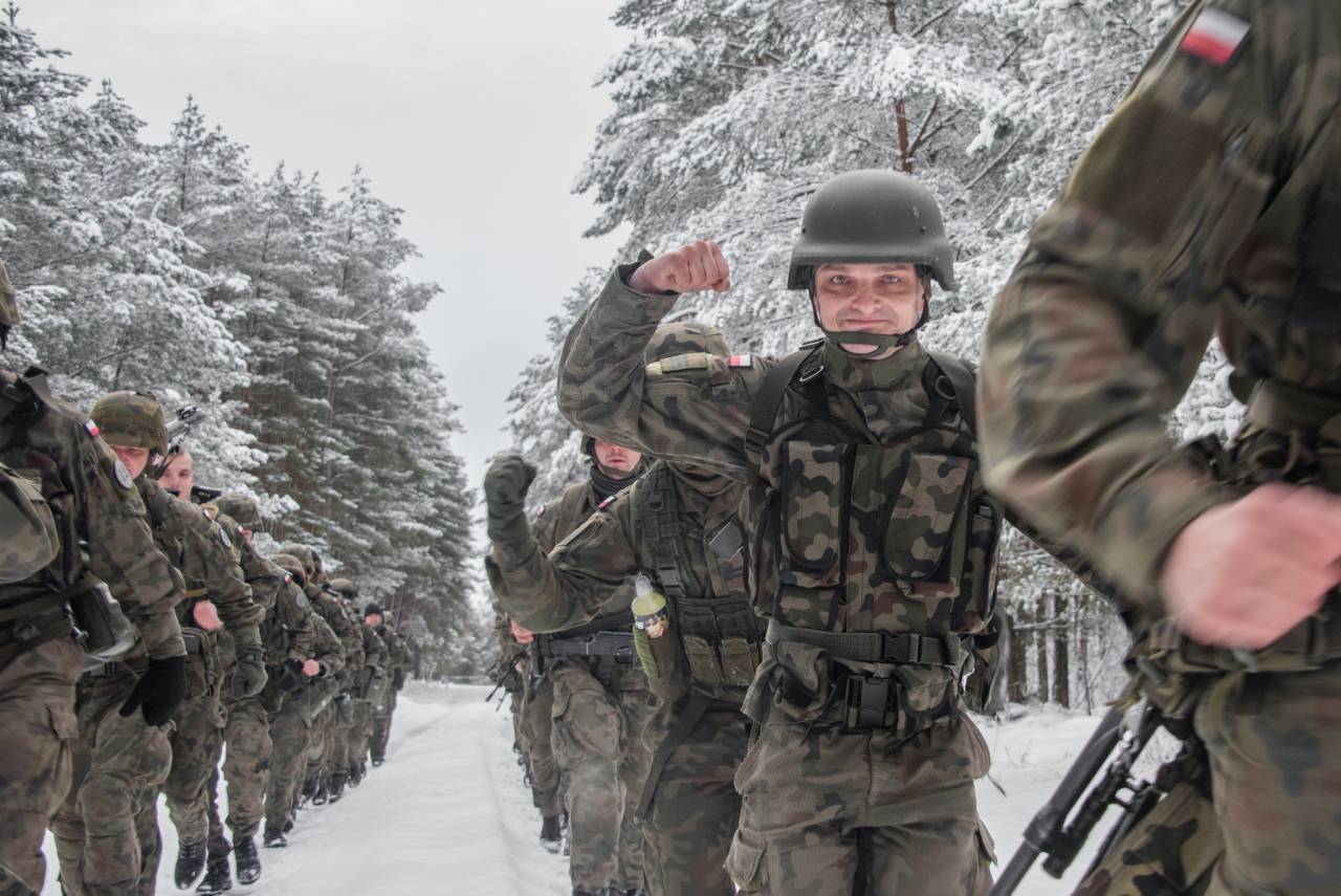 Польский генерал: наша армия готовится к войне, а не к пикникам Польский генерал: наша армия готовится к войне, а не к пикникам