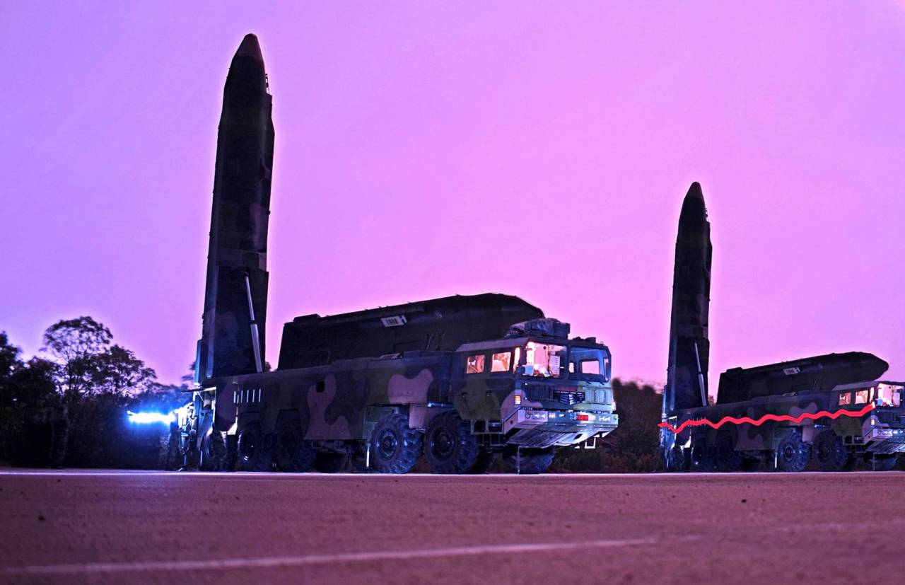 WSJ: оружие Китая способно достать любую американскую базу в Азии WSJ: оружие Китая способно достать любую американскую базу в Азии