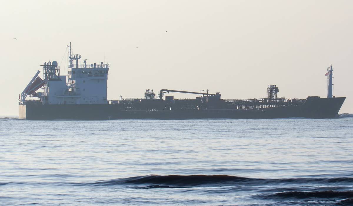 Сотни танкеров и миллионы баррелей нефти: подсчитан ущерб от конфликта в Красном море