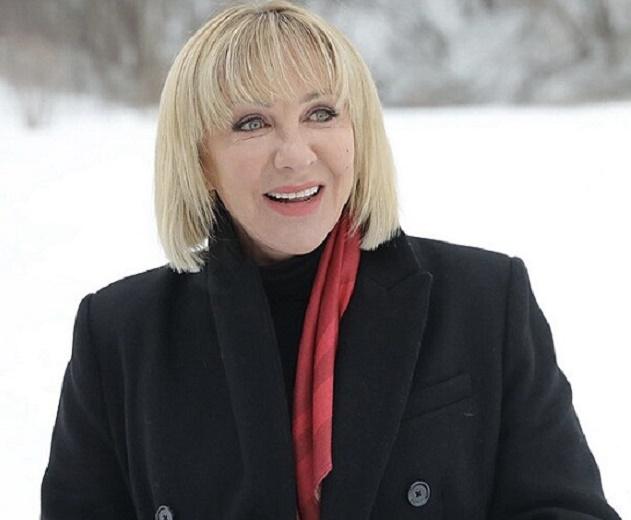 Елена Яковлева впервые рассказала о смерти матери и отца Елена Яковлева впервые рассказала о смерти матери и отца