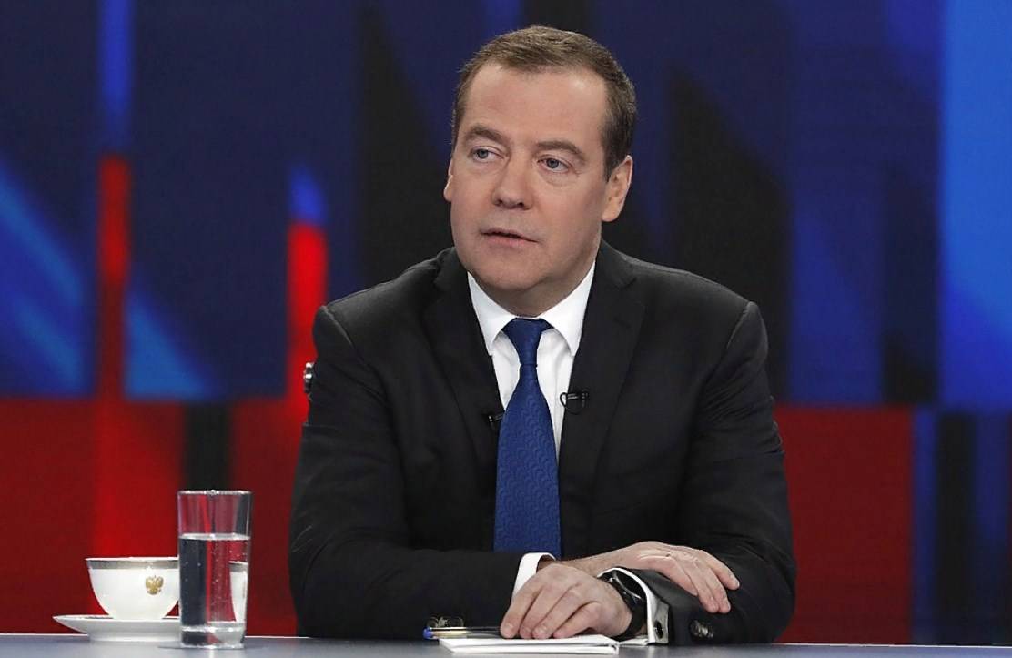 Дмитрий Медведев достойно оценил начавшиеся учения НАТО в Европе Дмитрий Медведев достойно оценил начавшиеся учения НАТО в Европе