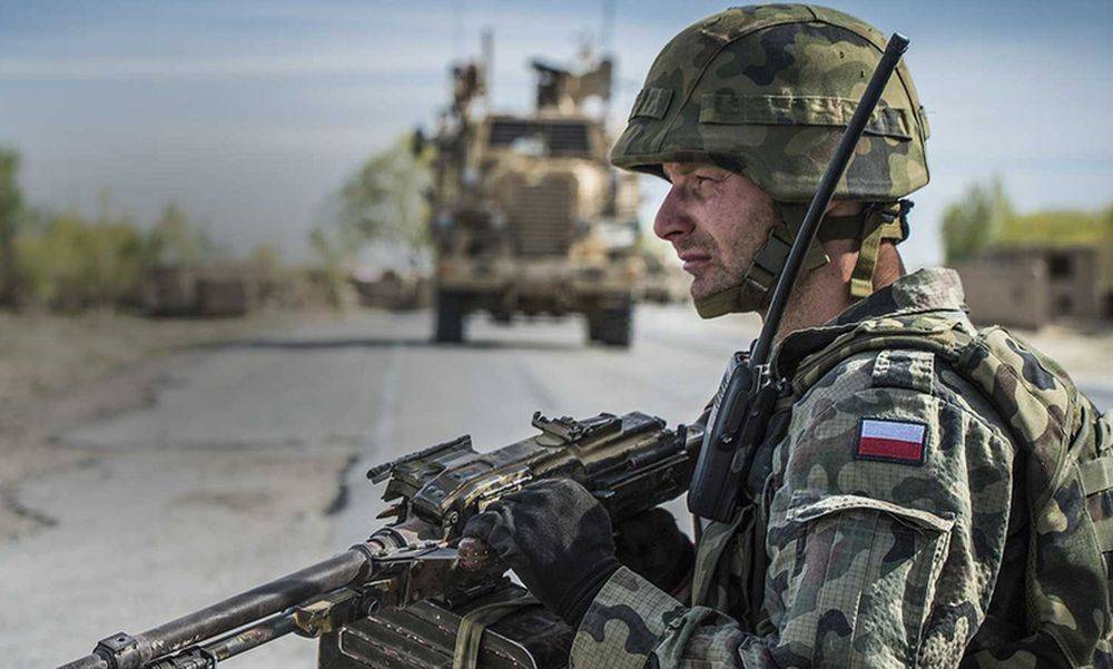 Поляки стягивают войска к восточной границе и закрывают воздушное пространство Поляки стягивают войска к восточной границе и закрывают воздушное пространство