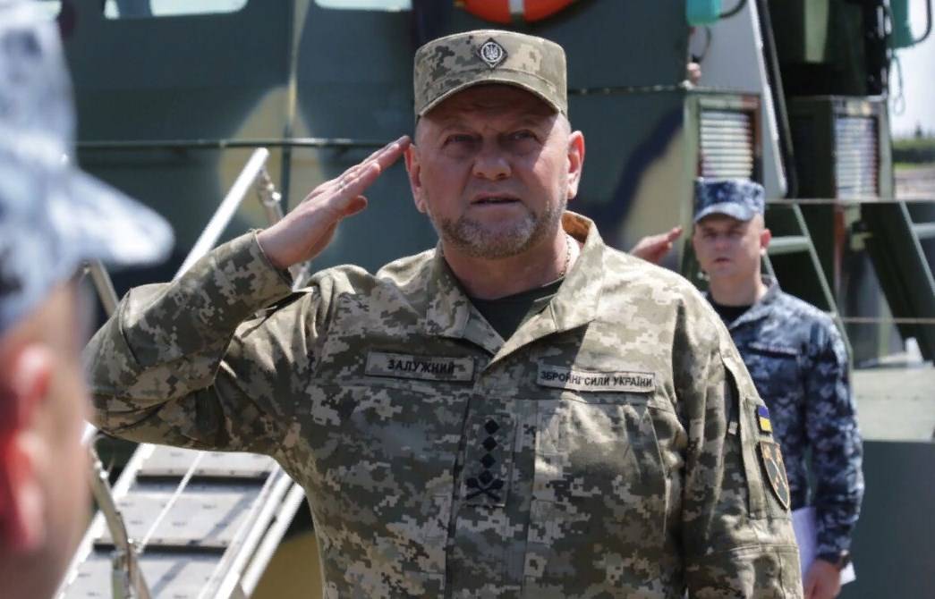 Зеленский присвоил звания Героев Украины Залужному и Буданову* Зеленский присвоил звания Героев Украины Залужному и Буданову*