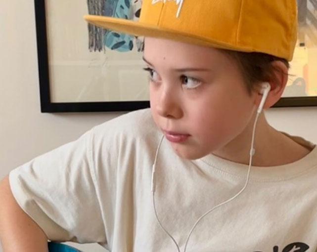 Сын Шепелева и Фриске рассказал, о чём разговаривает с отцом во время прогулок Сын Шепелева и Фриске рассказал, о чём разговаривает с отцом во время прогулок