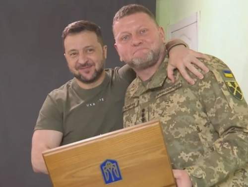 Bloomberg: Зеленскому грозит опала после отставки Залужного