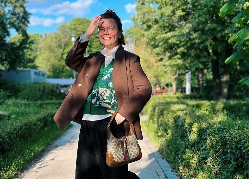Жена госпитализированного Петросяна Брухунова уехала на отдых в Китай Жена госпитализированного Петросяна Брухунова уехала на отдых в Китай