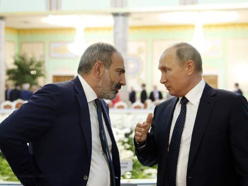 В Кремле отреагировали на слова Пашиняна об ордере МУС на арест Путина