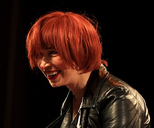 Татьяну Васильеву обманули мошенники на 200 тысяч рублей