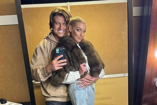 Волочкова спровоцировала слухи о беременности от Шаляпина Волочкова спровоцировала слухи о беременности от Шаляпина