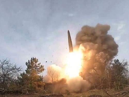 ВС РФ ударили «Искандерами» по полигону, где были 1500 мобилизованных ВСУ (ФОТО) ВС РФ ударили «Искандерами» по полигону, где были 1500 мобилизованных ВСУ (ФОТО)